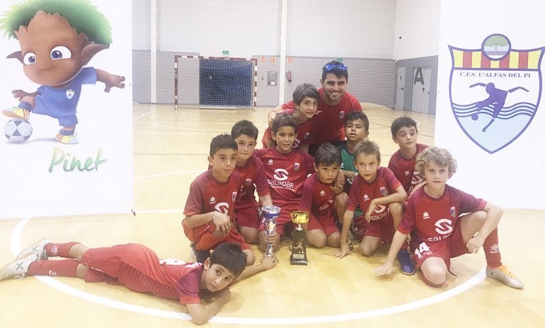 Equipo Prebenjamín Paidos Dénia subcampeón en Alfás del Pi