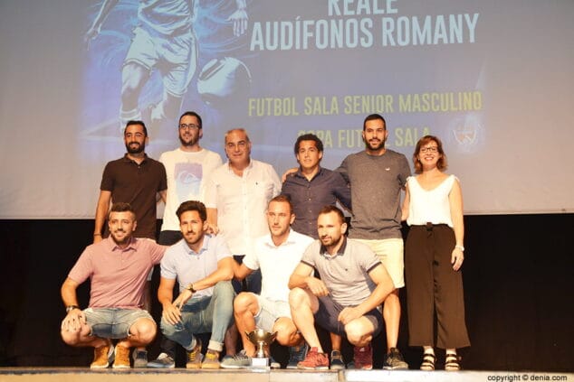 equipo reale seguros audifonos romany campeon de copa 1