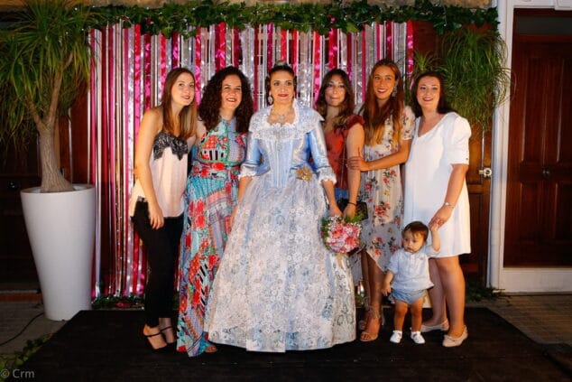 falleras de baix la mar junto a mayca