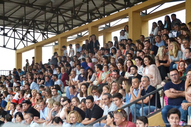 grada totalmente llena