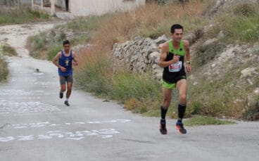 jose manuel garcia encabezando la carrera