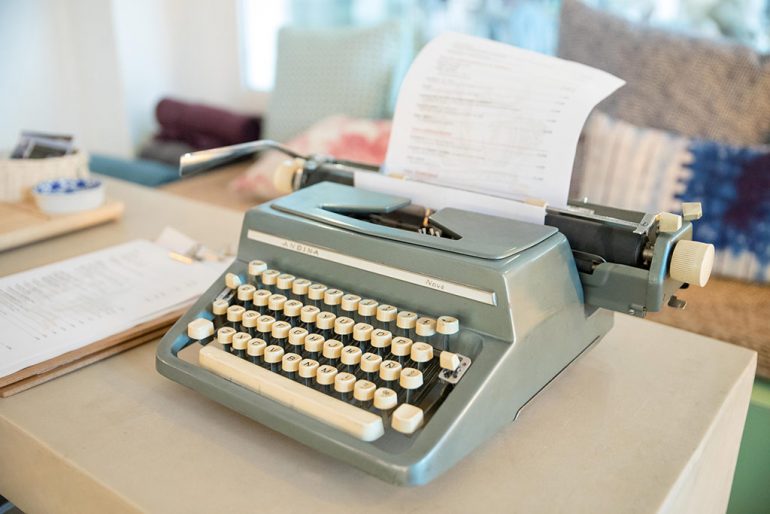 Typewriter La Vaca de Baco