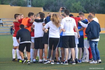 Piña dianense antes de la prórroga