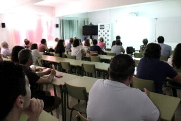 presentacion del libro de georgia ribes en la uned de denia