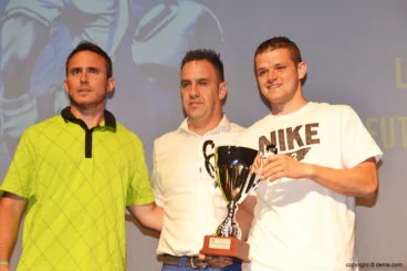 Representantes del equipo Bar Noray subcampeón de liga fútbol 7