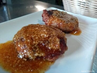 tapa de figatell en el bar viciano