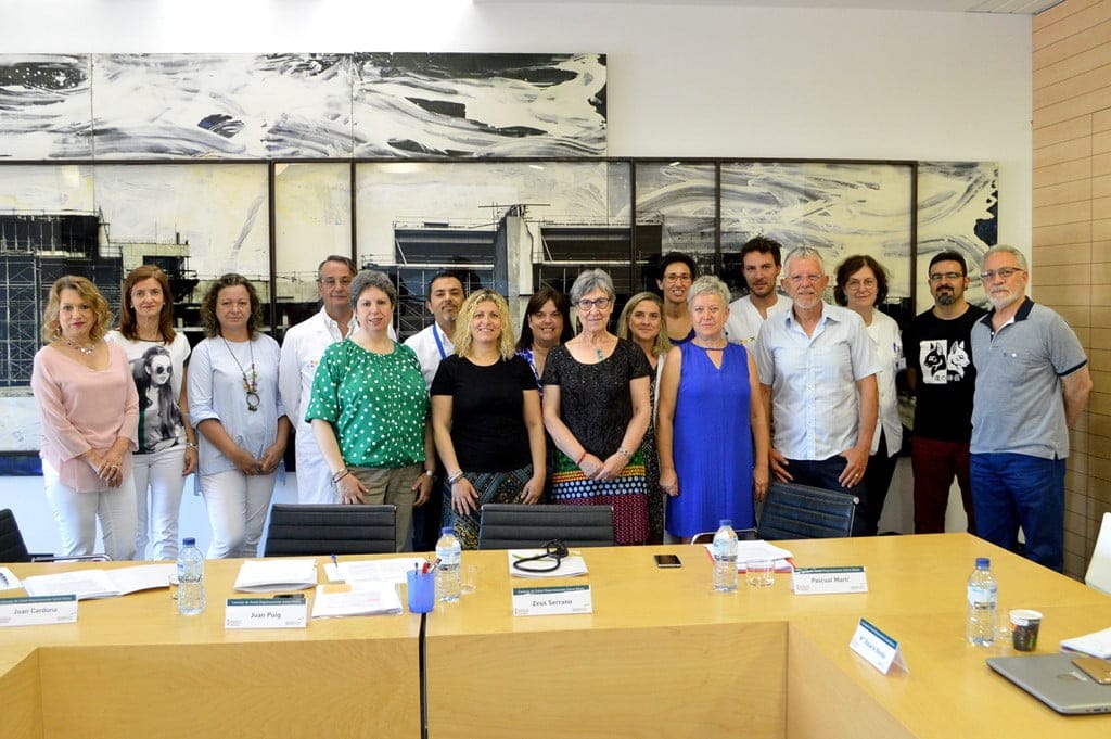 Las mujeres de 'Valentes i Positives' son recibidas por el Consejo de Salud de la Marina Alta 1 valentes i positives en el consejo de salud