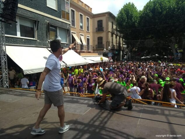 01 primer dia de fiestas de denia 2018 ambiente en la glorieta
