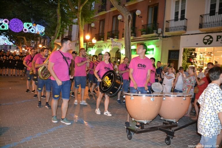 Entrada de moros y cristianos en las fiestas de Dénia - Cachorras Band
