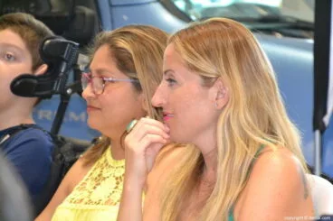 Donación solidaria Grupo Ginestar Dénia – Representantes de Ludai