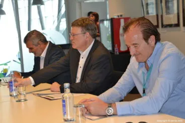 10 ximo puig se reune en denia con empresarios nauticos