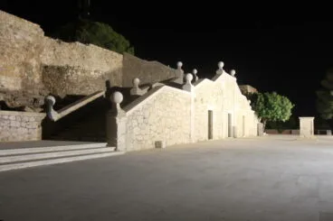Ruta al atardecer por el Castillo de Dénia – Explanada de noche