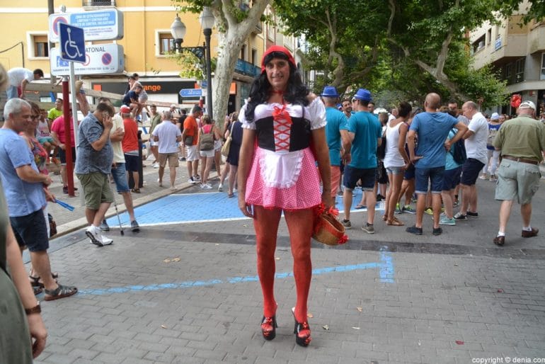 Primer día de fiestas de Dénia 2018 - Caperucita roja