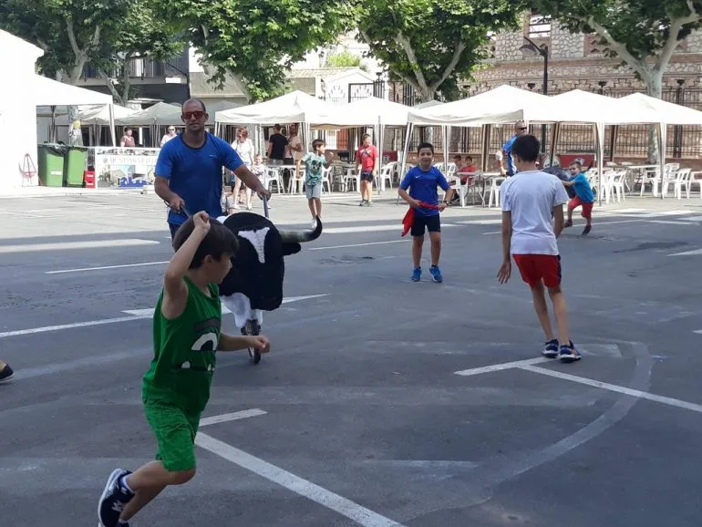 Actividades infantiles en la fiesta Compte Arrere de Ondara