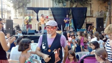 Actuación de Dani Miquel en Dénia