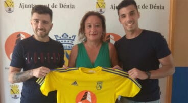 adrian rubio y carlos crespo junto a la presidenta gema estrela
