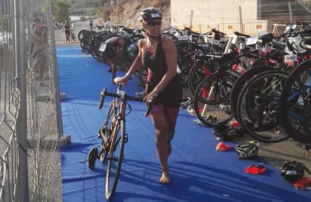 alejandra brea con su bicicleta