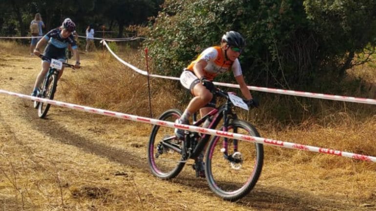 Ayda Parra disputando el nacional de BTT en Morazarzal