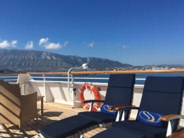 barco seadream en su visita a denia en el mes de mayo