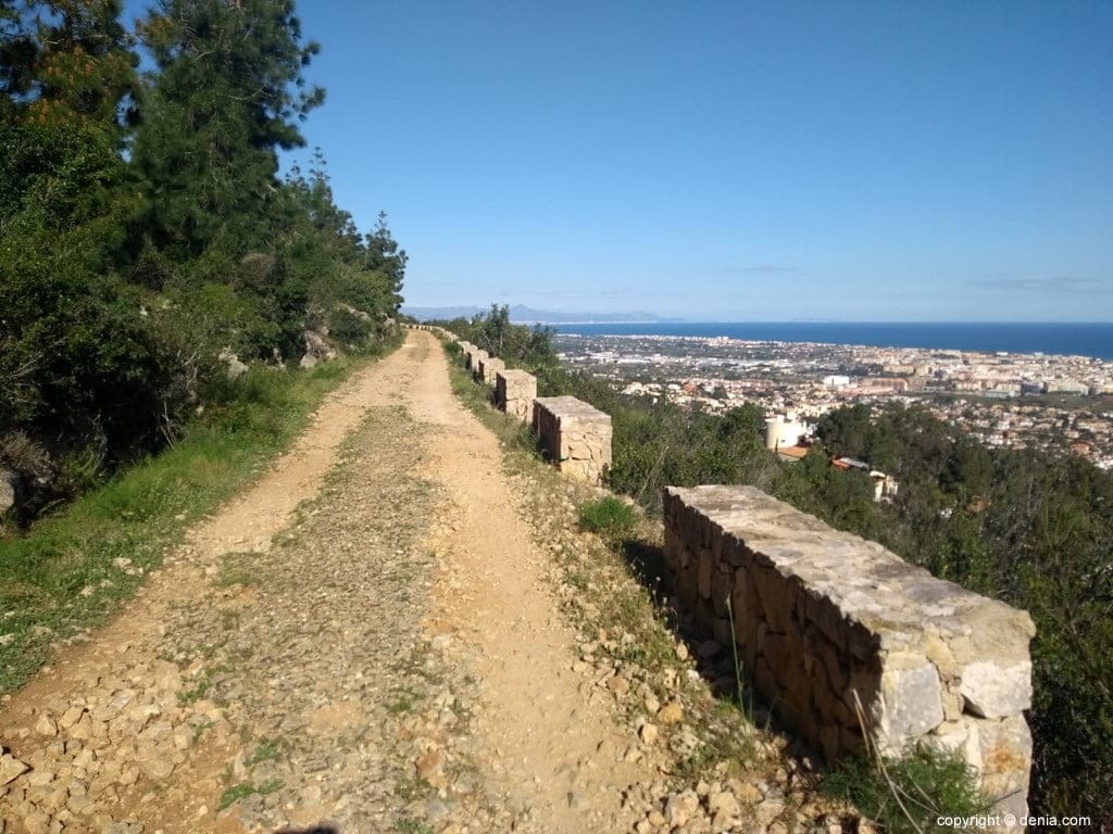 camino de la colonia montgo