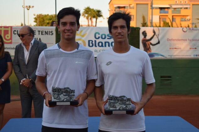 carlos sanchez y pedro vives