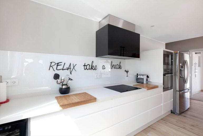 Cocina abierta Quality Rent a Villa