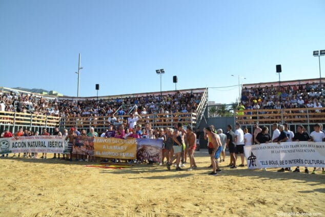 concentracion a favor de bous a la mar