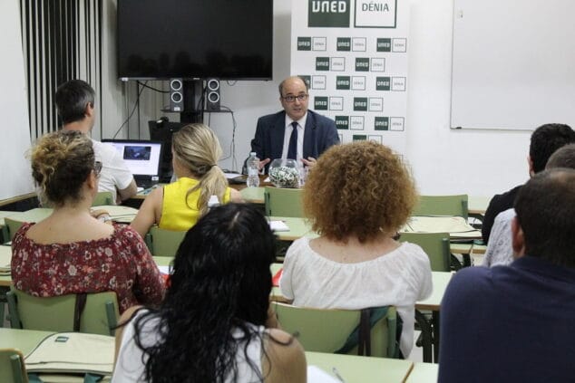 curso sobre contratos en la administracion local