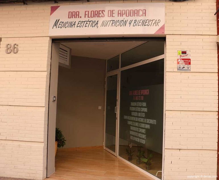 Entrada Clínica Doctora Flores de Apodaca
