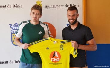 guerrero y beibel en su presentacion como jugadores del cd denia