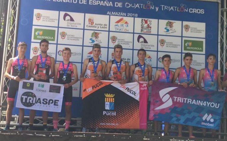 Joan Puigcerver with her Tri-Puçol teammates on the podium