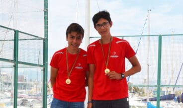 miguel abarca y pablo orgiler en el podio