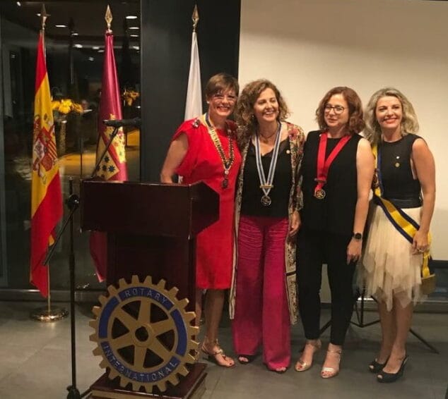 nueva junta directiva en el club rotario de denia