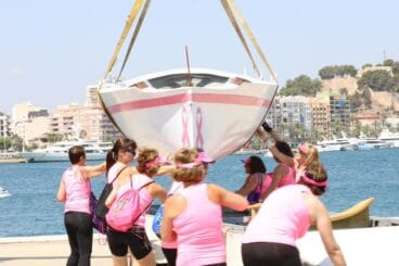 participantes en la jornada solidaria de remo