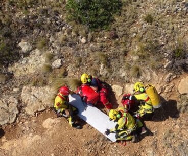 rescate de un hombre en la cova tallada