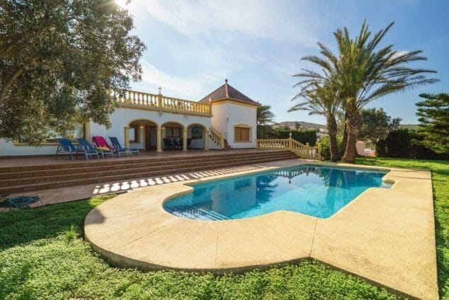 Deniasol celebra un año de éxito en el sector inmobiliario gracias a la confianza de sus propietarios y al trabajo de su equipo 3 vivienda con piscina deniasol