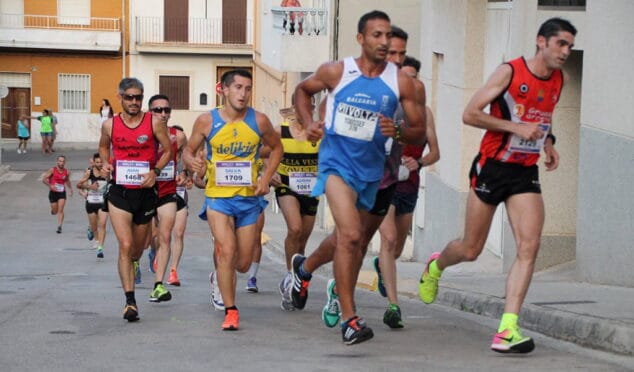youssef ahatach en el grupo cabecero