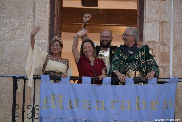 Pregón Moros y Cristianos Dénia 2018 - Saludando desde el balcón