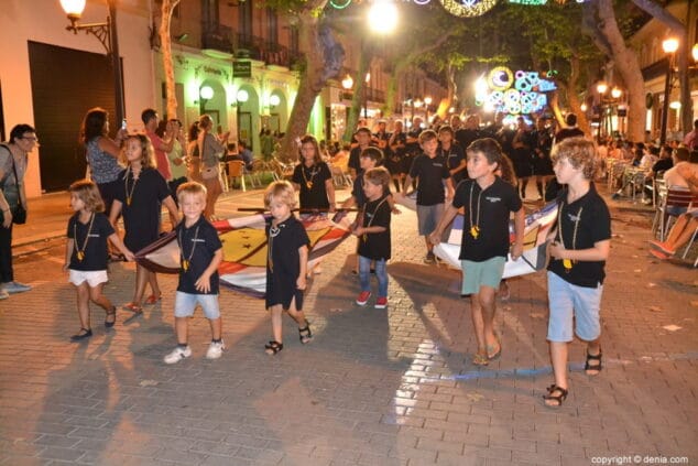 42 retreta y disparo final 2018 fila deniers