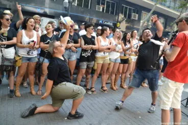 Concurso de paellas Sant Roc 2018 – Desfilando
