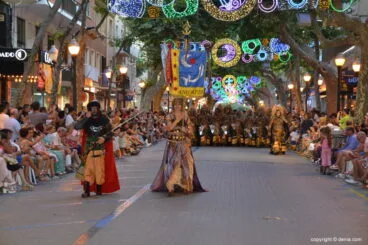 Desfile de gala Moros y Cristianos Dénia 2018 – Filà Amiries