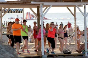 actividad deporte en la playa