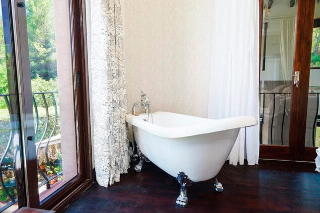 bano de la casa aguila rent a villa