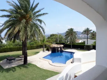 Bonita piscina Promociones Denia