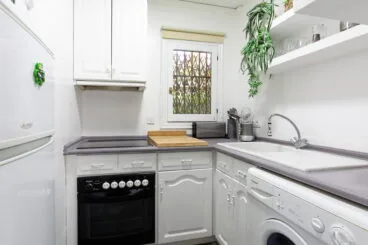 Cocina blanca Casa Vina Quality Rent a Villa