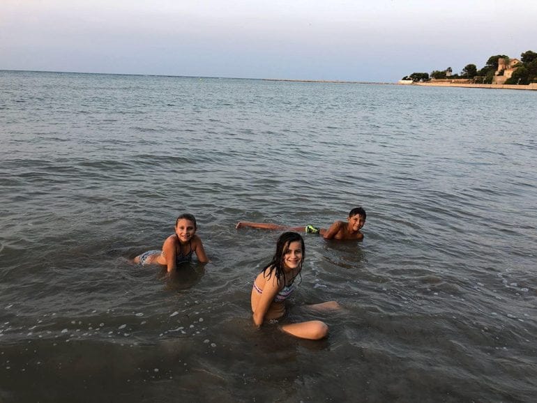 Dentro del mar disfrutando