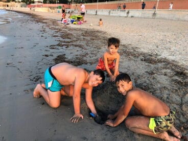 En la playa de la Marineta Casiana