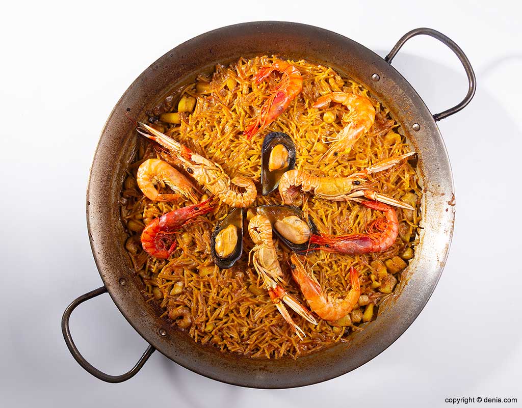 Restaurante Mena presenta su nueva y exquisita carta 1 fideua restaurante mena 1