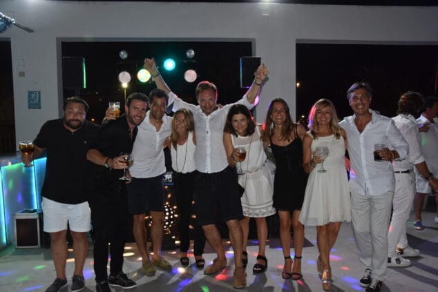 El Real Club Náutico de Dénia celebra por todo lo alto la inauguración de su nuevo edificio 8 fiesta blanco y negro en el real club nautico de denia