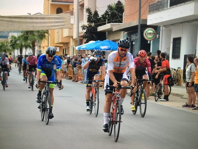 javier almela en pleno esfuerzo
